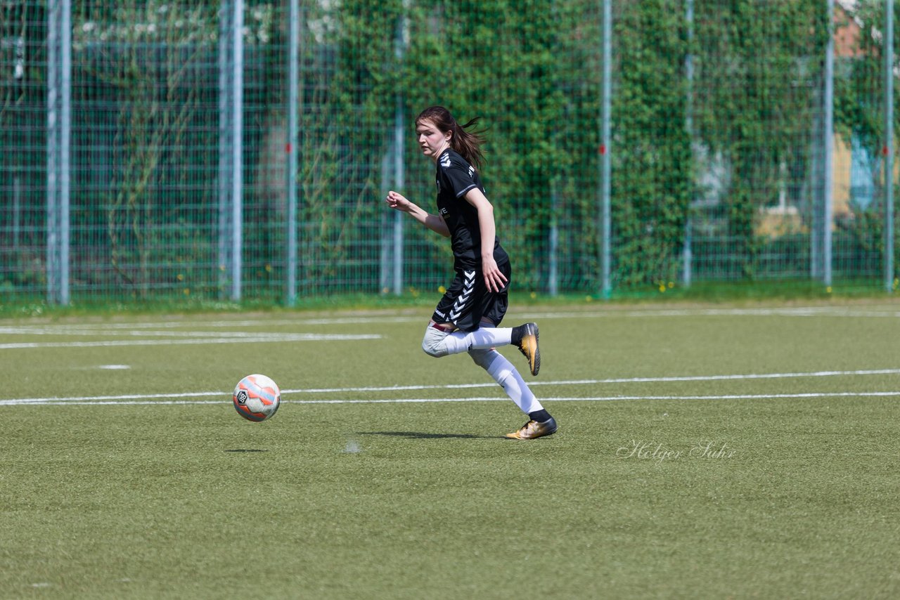 Bild 233 - B-Juniorinnen Pokalfinale SV Henstedt Ulzburg - SG Holstein Sued : 2:0